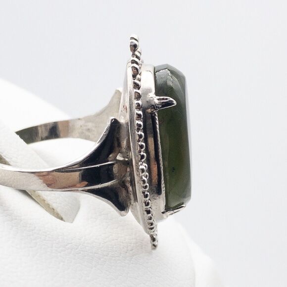 Vintage Sterling Silver Green Gemstone Cabochon Ring Size 6.75 - Picture 10 of 16